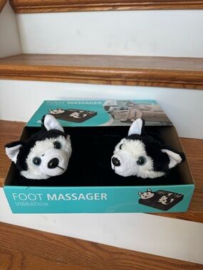 Plush Husky Foot Massager Slippers - Black & White